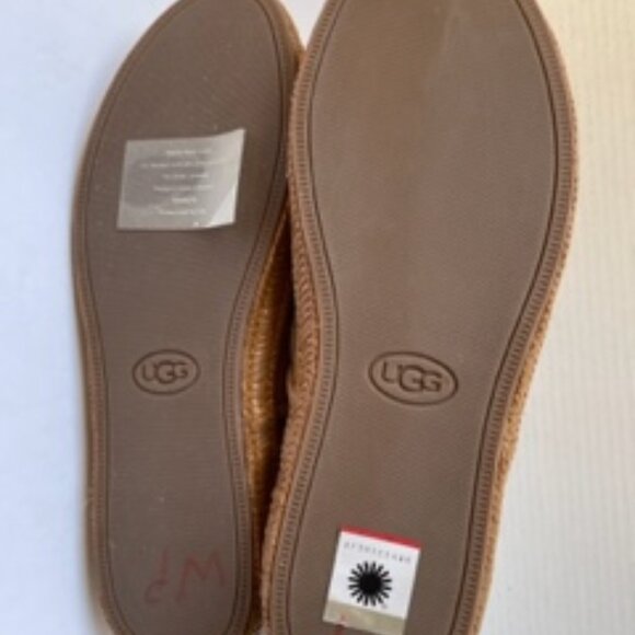 UGG Reid Moccasin Ankle Bootie - Picture 6 of 10